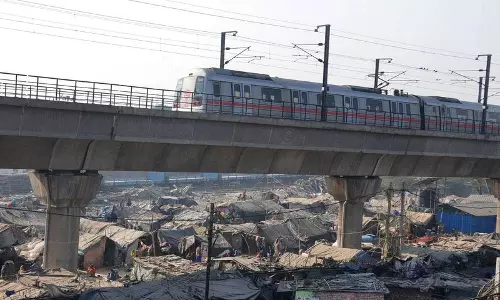 दिल्ली में 4,870 झुग्गियों की बदलेगी तस्वीर, पुनर्विकास की प्रक्रिया शुरू