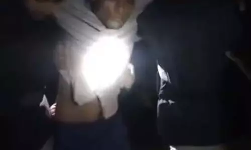 बहराइच में पुलिस और बदमाशों के बीच मुठभेड़, हिस्ट्रीशीटर के पैर में लगी गोली, तीन आरोपी गिरफ्तार बहराइच में पुलिस और बदमाशों के बीच मुठभेड़, हिस्ट्रीशीटर के पैर में लगी गोली, तीन आरोपी गिरफ्तार