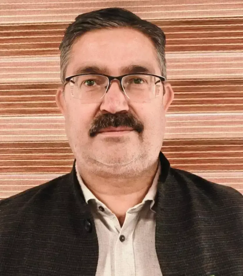 नए जिलों के पुनर्गठन पर राकेश शर्मा का बयान नए जिलों के पुनर्गठन पर राकेश शर्मा का बयान