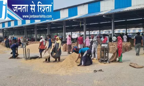 किसानों के विरोध का बड़ा असर, धान खरीद सीमा की समीक्षा करेगी सरकार किसानों के विरोध का बड़ा असर, धान खरीद सीमा की समीक्षा करेगी सरकार