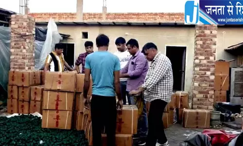 रोहतक और बहादुरगढ़ में अवैध पटाखा इकाइयों पर शिकंजा, जांच तेज रोहतक और बहादुरगढ़ में अवैध पटाखा इकाइयों पर शिकंजा, जांच तेज
