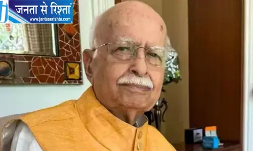 लालकृष्ण आडवाणी की सेहत में सुधार, अपोलो अस्पताल से मिली छुट्टी लालकृष्ण आडवाणी की सेहत में सुधार, अपोलो अस्पताल से मिली छुट्टी