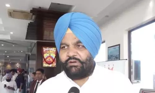 गृह मंत्री अमित शाह के पंजाब दौरे पर कांग्रेस का हमला, औजला बोले-जख्म देखने नहीं, मरहम लगाकर आइए गृह मंत्री अमित शाह के पंजाब दौरे पर कांग्रेस का हमला, औजला बोले-जख्म देखने नहीं, मरहम लगाकर आइए
