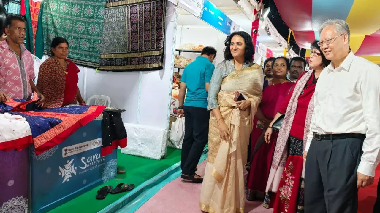 विजयवाड़ा सरस मेला: चीनी राजदूत ने सराही हस्तकला
