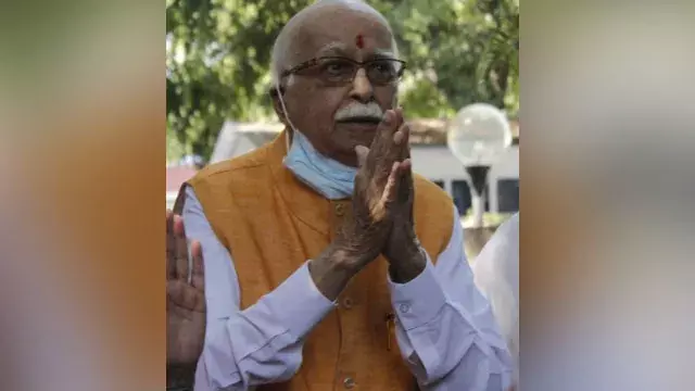 एल.के. आडवाणी अस्पताल से डिस्चार्ज, घर लौटे