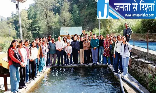 चंबा के छात्रों ने जाना ट्राउट पालन और पारिस्थितिकी का महत्व चंबा के छात्रों ने जाना ट्राउट पालन और पारिस्थितिकी का महत्व