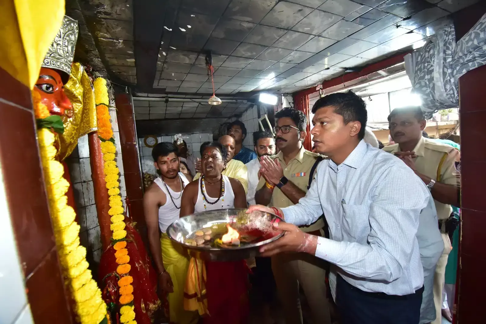 कलेक्टर-एसपी ने विधि-विधान से किया महामाया-महालया का पूजन