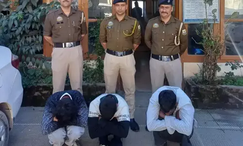 शिमला में चिट्टे की खेप बरामद, चार लोगों पर पुलिस की कार्रवाई शिमला में चिट्टे की खेप बरामद, चार लोगों पर पुलिस की कार्रवाई