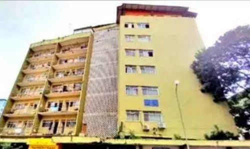 जुंटा हाउस गिराने की तैयारी: बचे केवल दो दफ्तर जुंटा हाउस गिराने की तैयारी: बचे केवल दो दफ्तर
