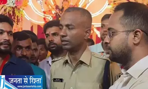 दशहरा मेले को लेकर छपरा में हाई अलर्ट, DM और SSP ने रात में किया निरीक्षण