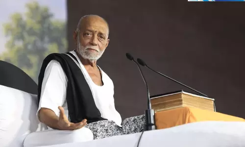 ग्वालियर हादसे से दुखी मोरारी बापू, भेजी सहायता राशि