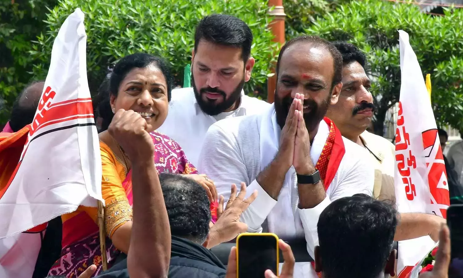 Andhra: यूएलबी के लिए नामांकन बंद होने के बाद एनडीए की नजरें सर्वसम्मति से जीत पर हैं Andhra: यूएलबी के लिए नामांकन बंद होने के बाद एनडीए की नजरें सर्वसम्मति से जीत पर हैं