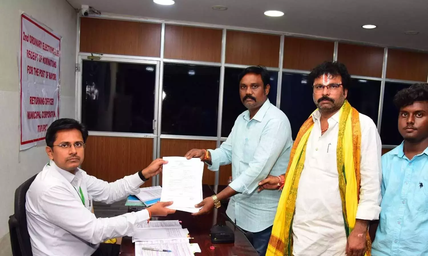 Andhra: तिरूपति स्थानीय चुनाव के लिए अंतिम दिन 201 नामांकन दाखिल किए गए Andhra: तिरूपति स्थानीय चुनाव के लिए अंतिम दिन 201 नामांकन दाखिल किए गए