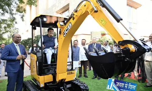 भारत से न्यूजीलैंड पहुंचेंगी मेड इन इंडिया JCB मशीनें भारत से न्यूजीलैंड पहुंचेंगी मेड इन इंडिया JCB मशीनें
