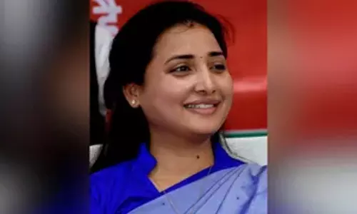 रागिनी सोनकर ने कोर्ट में किया सरेंडर, वारंट रद