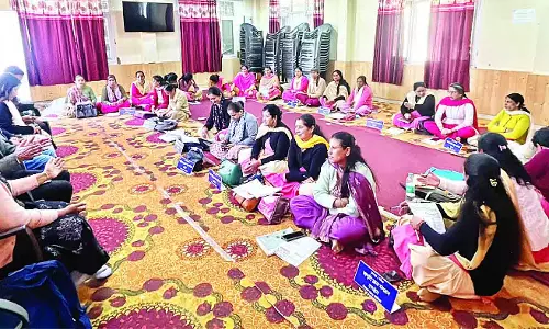 जनेडघाट में महिलाओं को बताए वित्तीय प्रबंधन के गुर