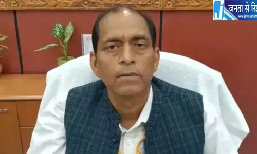 लखीसराय में दुर्गा पूजा ड्यूटी से गायब 21 अफसरों को नोटिस, DM का एक्शन लखीसराय में दुर्गा पूजा ड्यूटी से गायब 21 अफसरों को नोटिस, DM का एक्शन