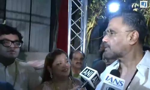 मुंबई में बप्पी लाहिड़ी मार्ग का नामकरण, सुनील शेट्टी बोले मुंबई में बप्पी लाहिड़ी मार्ग का नामकरण, सुनील शेट्टी बोले