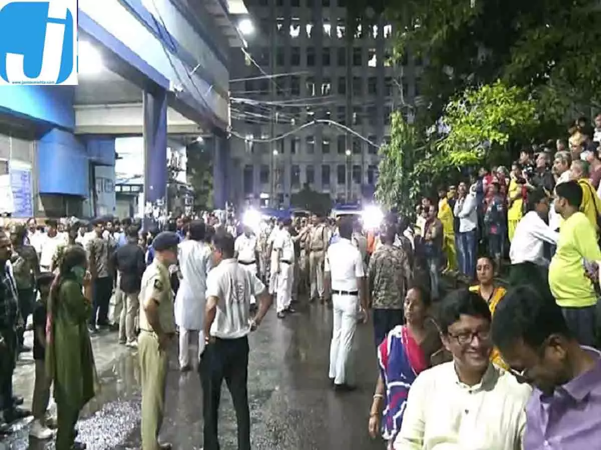 कोलकाता भगदड़ अपडेट! सरकार का बड़ा एक्शन, 9 IPS अधिकारी तैनात; 11 सख्त निर्देश कोलकाता भगदड़ अपडेट! सरकार का बड़ा एक्शन, 9 IPS अधिकारी तैनात; 11 सख्त निर्देश