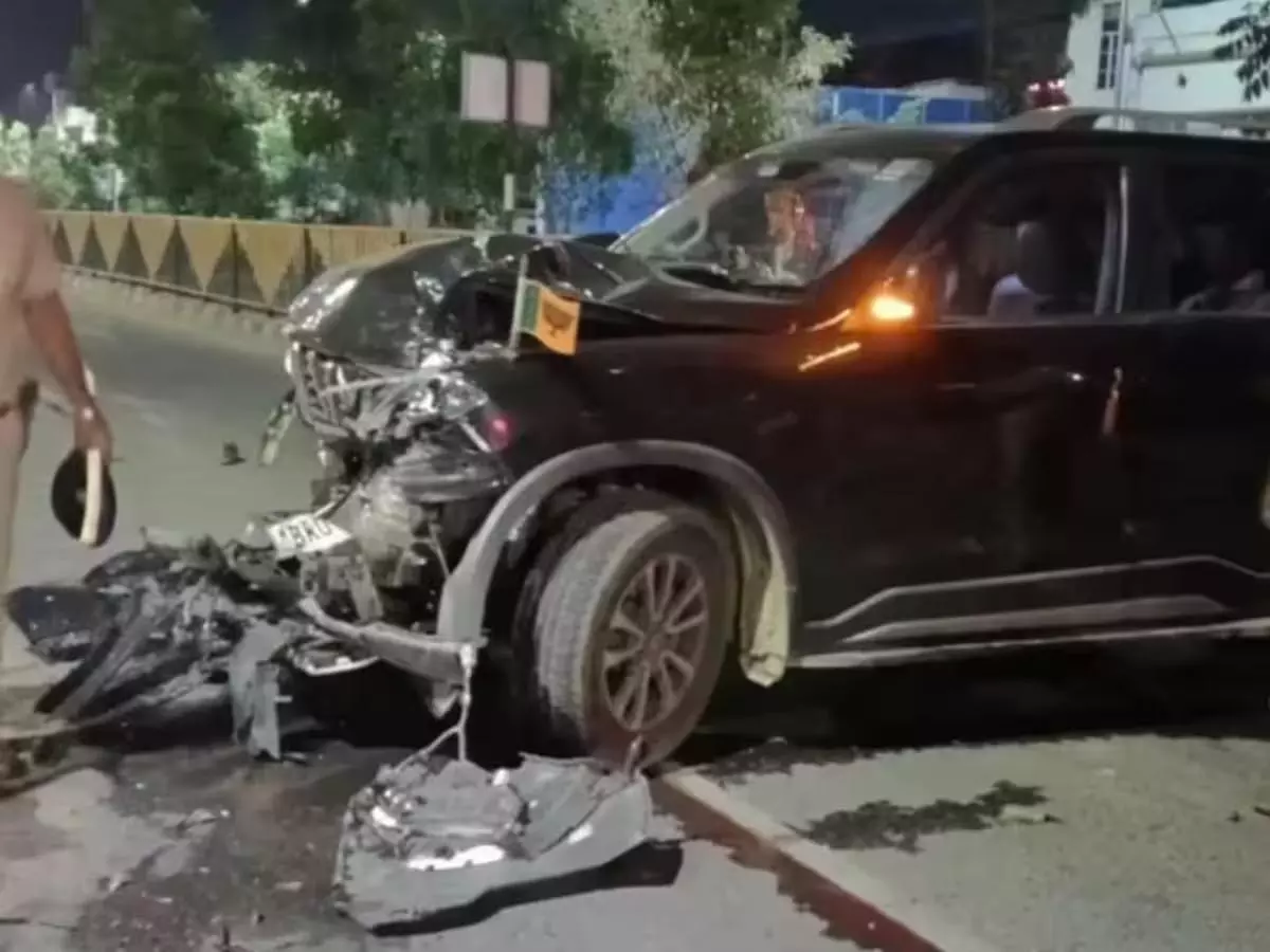 दुर्गा पूजा की खुशियां मातम में बदलीं, पटना में बेकाबू स्कॉर्पियो ने कई लोगों को रौंदा दुर्गा पूजा की खुशियां मातम में बदलीं, पटना में बेकाबू स्कॉर्पियो ने कई लोगों को रौंदा
