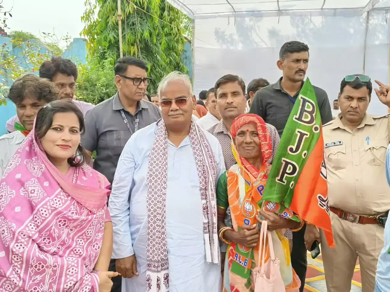 कांग्रेस पर मदन दिलावर की तीखी टिप्पणी, सियासी बयानबाजी तेज कांग्रेस पर मदन दिलावर की तीखी टिप्पणी, सियासी बयानबाजी तेज