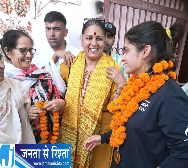 हरियाणा की बेटियों ने मंच पर बिखेरी चमक, चुनौतियां अब भी बरकरार हरियाणा की बेटियों ने मंच पर बिखेरी चमक, चुनौतियां अब भी बरकरार