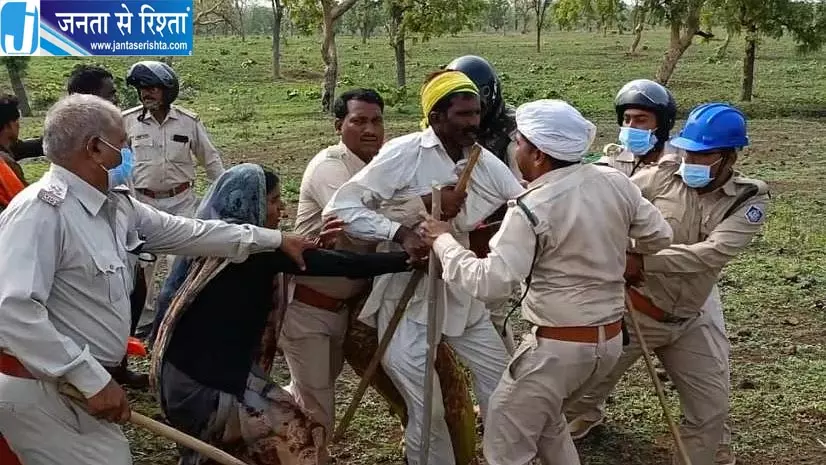 पन्ना में अतिक्रमण हटाने पहुंची वन विभाग की टीम पर हमला पन्ना में अतिक्रमण हटाने पहुंची वन विभाग की टीम पर हमला