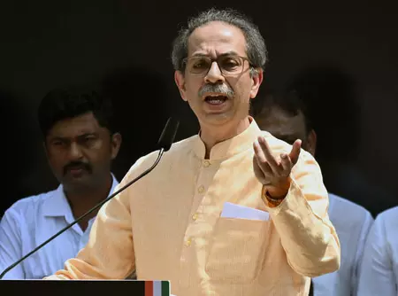 सत्ता परिवर्तन अपरिहार्य है और यह एक स्वाभाविक लोकतांत्रिक प्रक्रिया है: सामना में शिवसेना (यूबीटी) सत्ता परिवर्तन अपरिहार्य है और यह एक स्वाभाविक लोकतांत्रिक प्रक्रिया है: सामना में शिवसेना (यूबीटी)