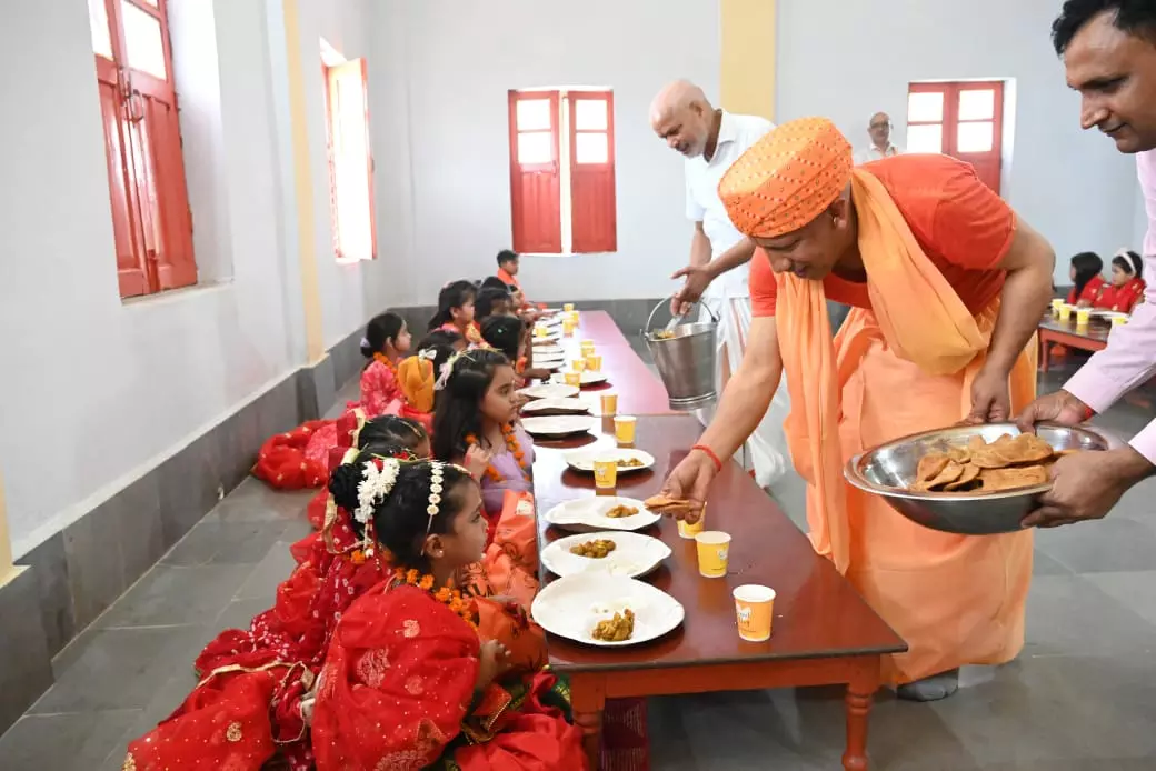 नारी सम्मान पर सीएम योगी का बड़ा संदेश नारी सम्मान पर सीएम योगी का बड़ा संदेश