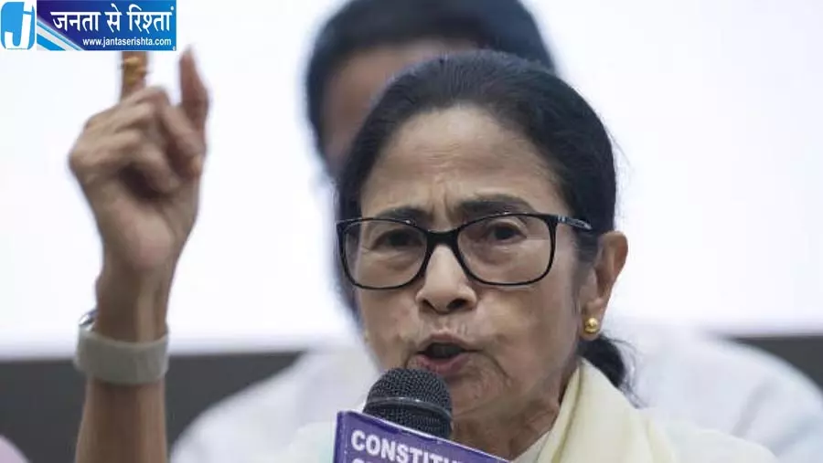 दुर्गा पूजा पुरस्कार पर TMC ने उठाए सवाल दुर्गा पूजा पुरस्कार पर TMC ने उठाए सवाल