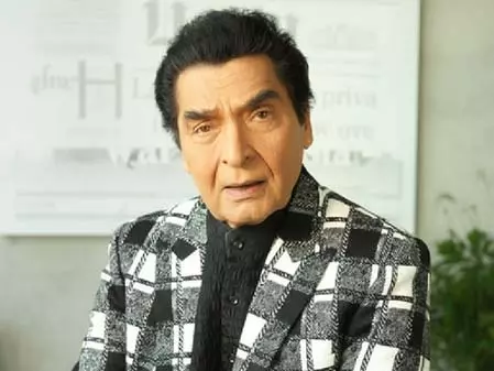 यादों में असरानी: जिन्होंने अपनी कॉमेडी से हर दौर के दर्शकों के दिलों में बनाई खास जगह यादों में असरानी: जिन्होंने अपनी कॉमेडी से हर दौर के दर्शकों के दिलों में बनाई खास जगह