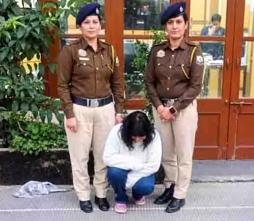 शिमला के लोअर चक्कर में महिला के कमरे से 56 ग्राम चिट्टा बरामद शिमला के लोअर चक्कर में महिला के कमरे से 56 ग्राम चिट्टा बरामद