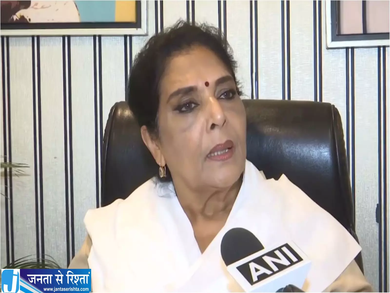 मुंबई फायरिंग मामले पर कांग्रेस सांसद का तीखा बयान मुंबई फायरिंग मामले पर कांग्रेस सांसद का तीखा बयान