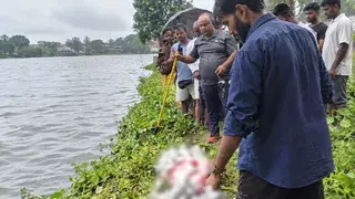 मधुबनी की कमला बलान नदी में मिला युवती का शव मधुबनी की कमला बलान नदी में मिला युवती का शव