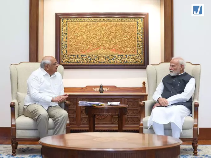 PM मोदी से मिले गुजरात के CM भूपेंद्र पटेल PM मोदी से मिले गुजरात के CM भूपेंद्र पटेल