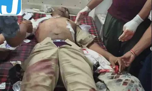 ब्रेकिंग! ड्यूटी पर जा रहे पुलिस जवान को मारी गोली, हालत गंभीर ब्रेकिंग! ड्यूटी पर जा रहे पुलिस जवान को मारी गोली, हालत गंभीर