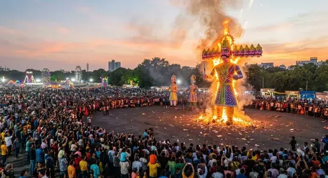 रावण दहन के लिए प्रदोष काल क्यों माना जाता है खास? जानिए धार्मिक मान्यता