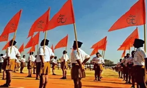 RSS के स्थापना दिवस पर मुख्यमंत्रियों ने दी शुभकामनाएं, हेडगेवार को किया याद