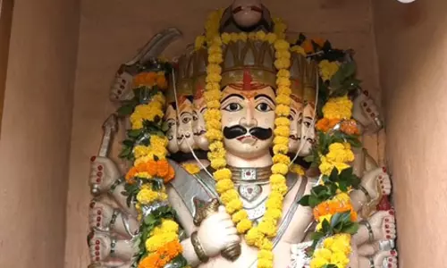 दशानन मंदिर में होती है रावण की पूजा, साल में सिर्फ एक दिन खुलते हैं कपाट दशानन मंदिर में होती है रावण की पूजा, साल में सिर्फ एक दिन खुलते हैं कपाट