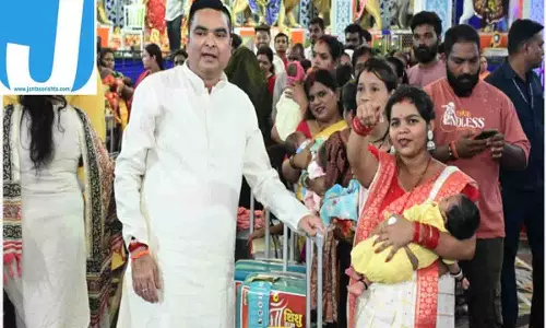 MLA रिकेश सेन ने 101 नवजात कन्याओं का किया पूजन, माताओं को भेंट की 11-11 हजार की सुरक्षा किट MLA रिकेश सेन ने 101 नवजात कन्याओं का किया पूजन, माताओं को भेंट की 11-11 हजार की सुरक्षा किट