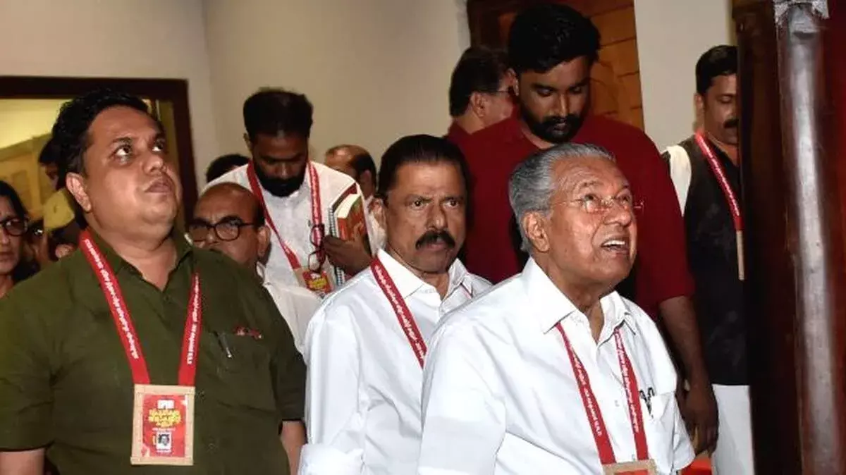 CPM में अंदरूनी असंतोष: चुनावी झटके के बाद नेताओं की आलोचना