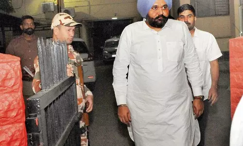 सीबीआई ने पूछे 50 सवाल, राजबीर बोले- क्लीन चिट मिलेगी सीबीआई ने पूछे 50 सवाल, राजबीर बोले- क्लीन चिट मिलेगी