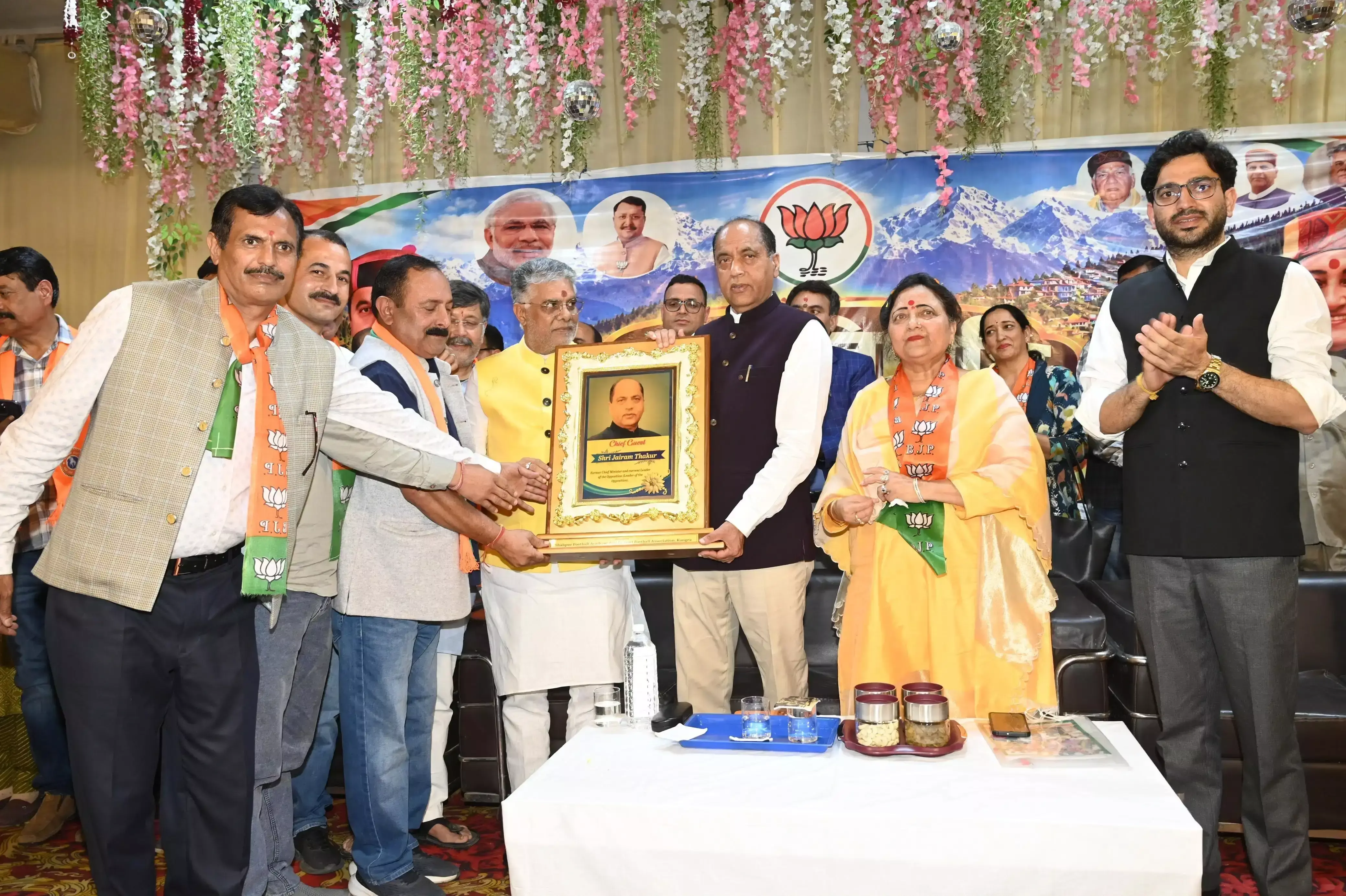 हिमाचल में विकास कार्य ठप करने का आरोप, जयराम ठाकुर ने घेरा सरकार को
