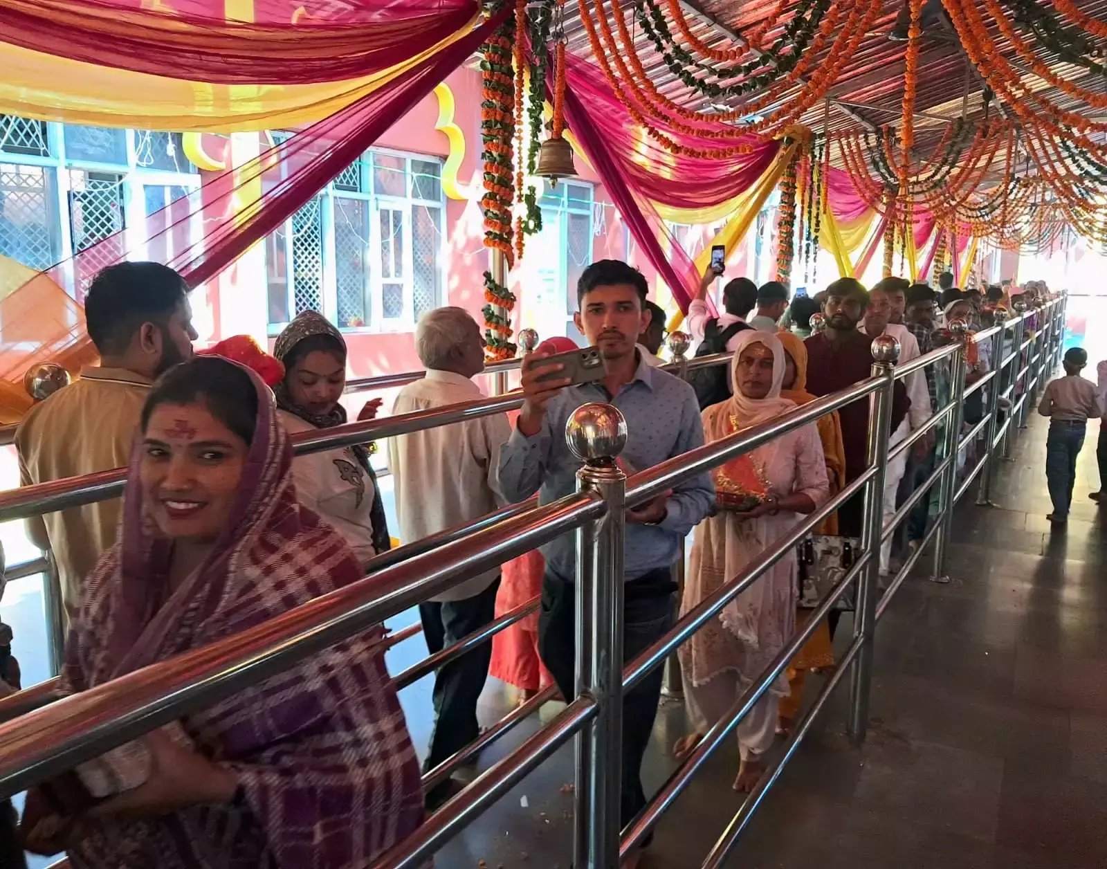 नवमी पर बालासुंदरी मंदिर में उमड़े 5 हजार भक्त, 8.14 लाख का चढ़ावा