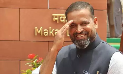 यूसुफ पठान को मिली बड़ी राहत, विवादित प्लॉट आवंटित करने के लिए राज्य सरकार ने दी मंजूरी यूसुफ पठान को मिली बड़ी राहत, विवादित प्लॉट आवंटित करने के लिए राज्य सरकार ने दी मंजूरी