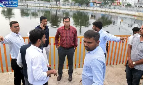भोपाल में आज 2 हजार से ज्यादा दुर्गा प्रतिमाओं का विसर्जन, सात घाटों पर क्रेन और गोताखोर तैनात भोपाल में आज 2 हजार से ज्यादा दुर्गा प्रतिमाओं का विसर्जन, सात घाटों पर क्रेन और गोताखोर तैनात