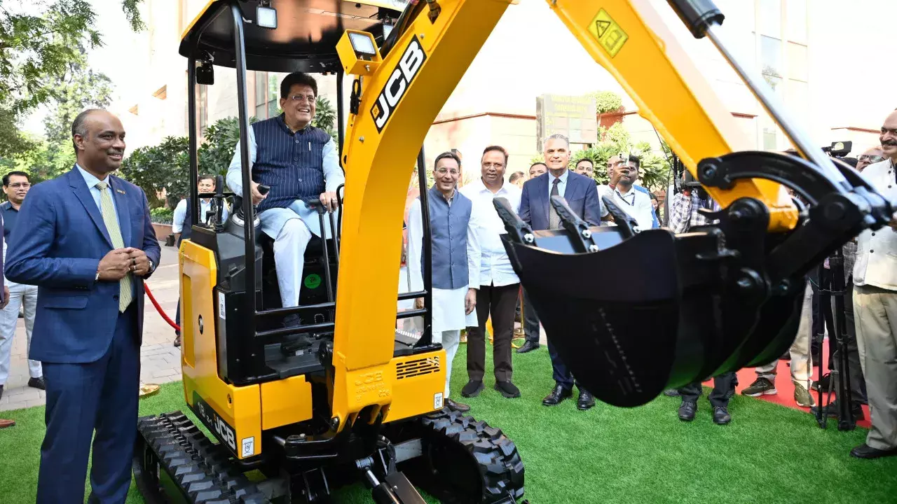 पीयूष गोयल का बड़ा बयान: न्यूज़ीलैंड जाएगा भारत में बना JCB