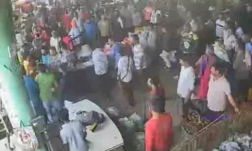 तिफरा सब्जी मंडी में भाजपा पार्षद और दूसरे पक्ष के बीच हाथापाई