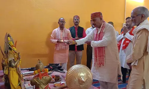 शस्त्र पूजन का अनादि काल से है नाता, शस्त्र पूजन मूल्यों की रक्षा का प्रतीक पर्व शस्त्र पूजन का अनादि काल से है नाता, शस्त्र पूजन मूल्यों की रक्षा का प्रतीक पर्व