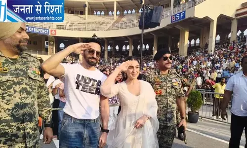 अमृतसर पहुंचे आयुष्मान खुराना और सारा अली खान, स्वर्ण मंदिर में टेका माथा